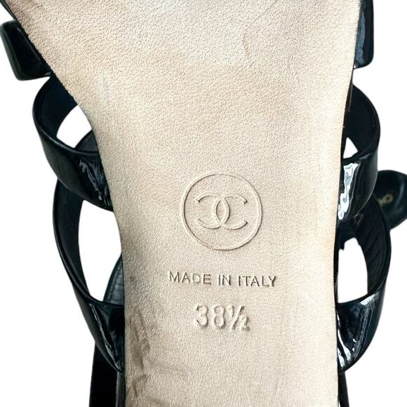 Chanel Black Patent Leather Gold Chain Block Heel Open Toe Sandals 38.5 - Picture 11 of 12